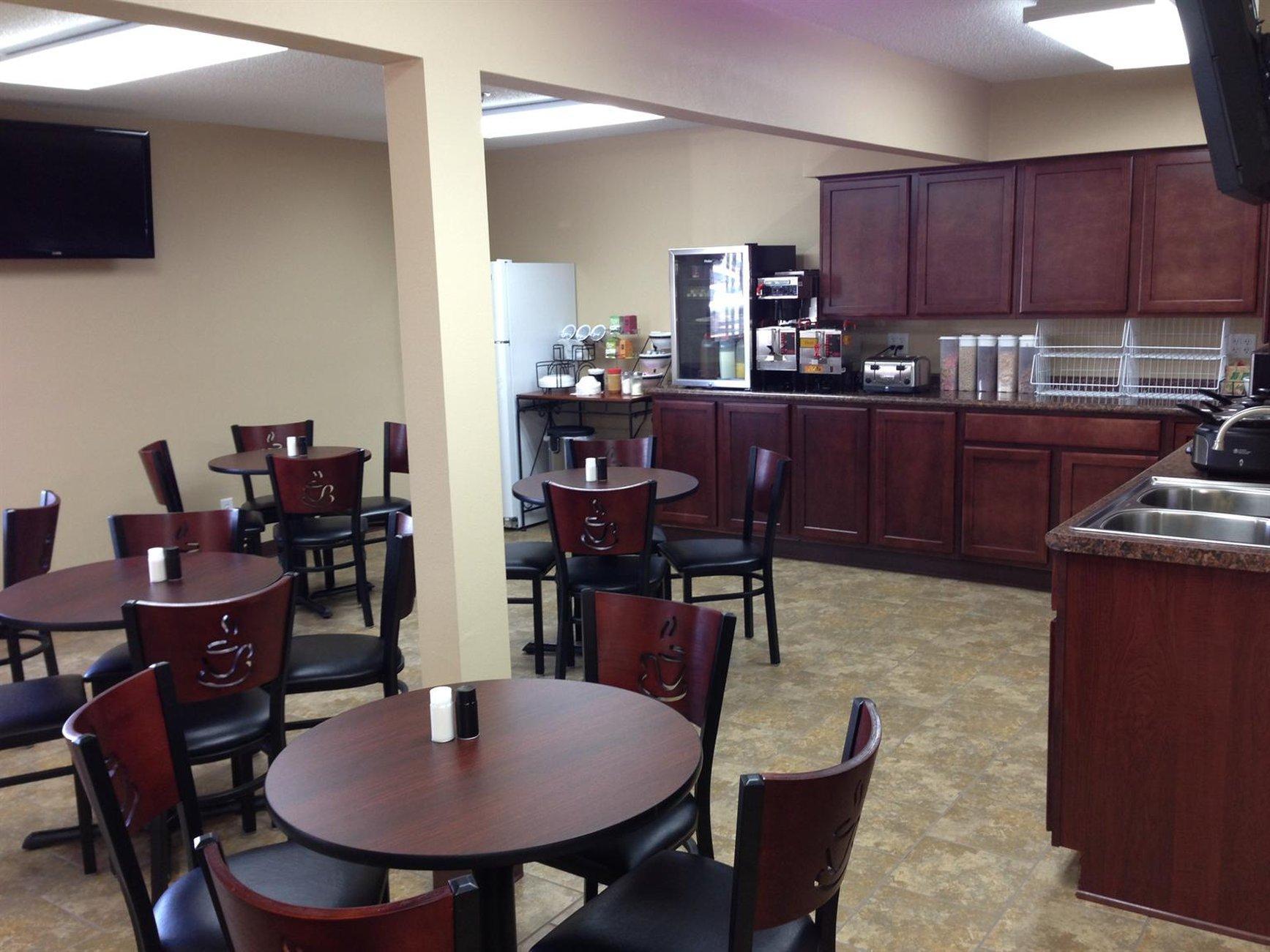 New Victorian Inn & Suites Kearney Exterior photo