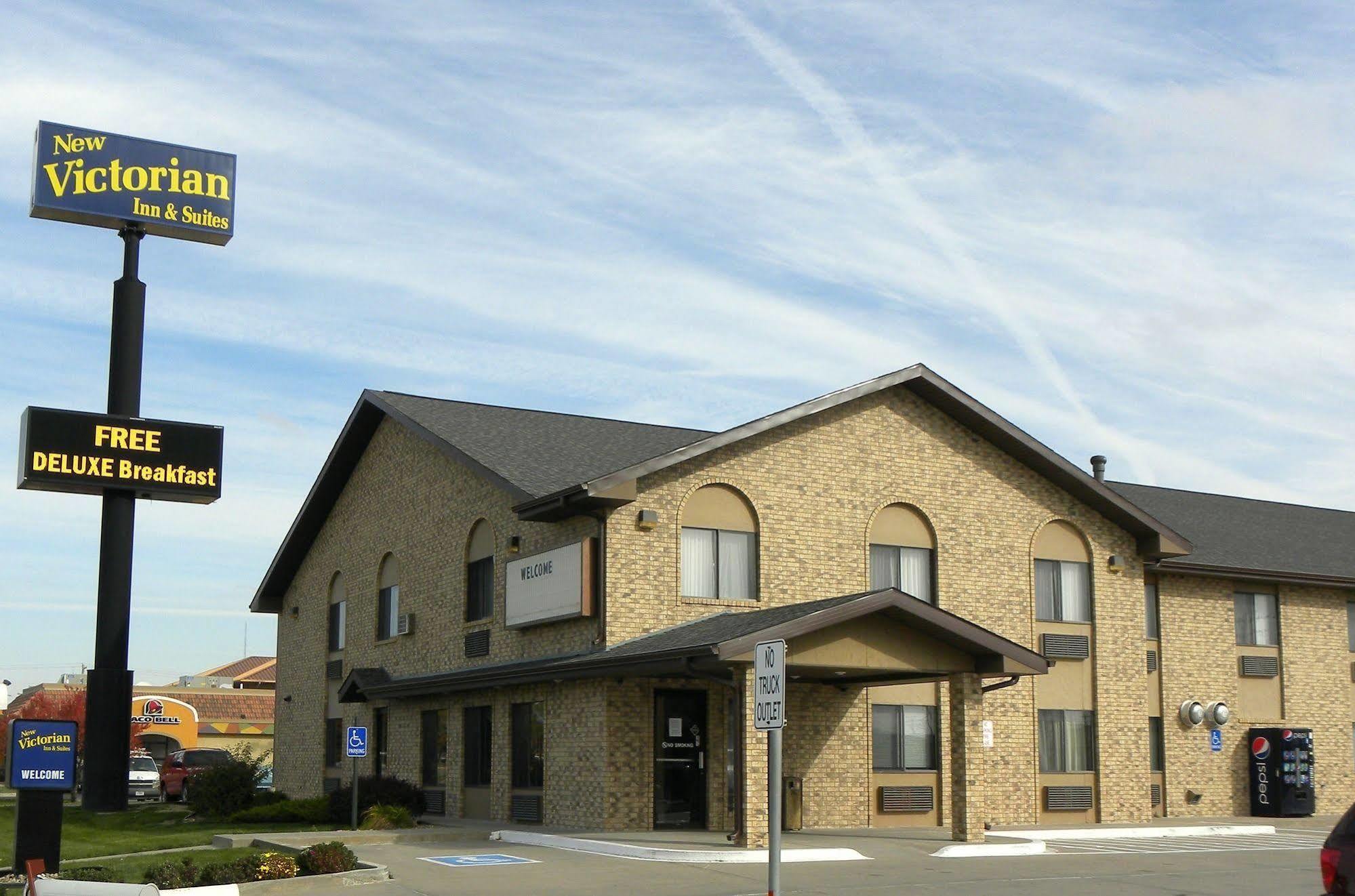 New Victorian Inn & Suites Kearney Exterior photo