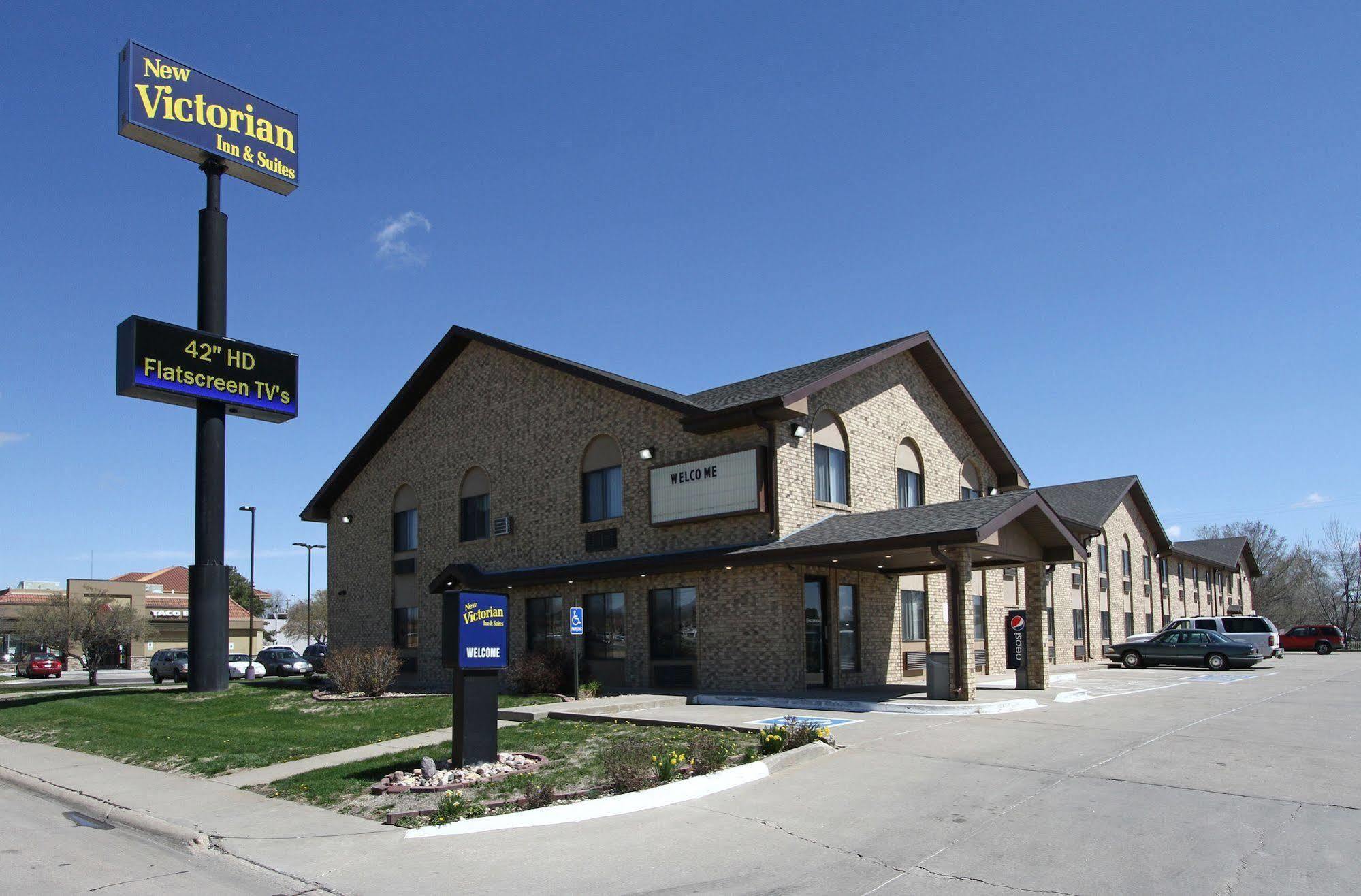 New Victorian Inn & Suites Kearney Exterior photo